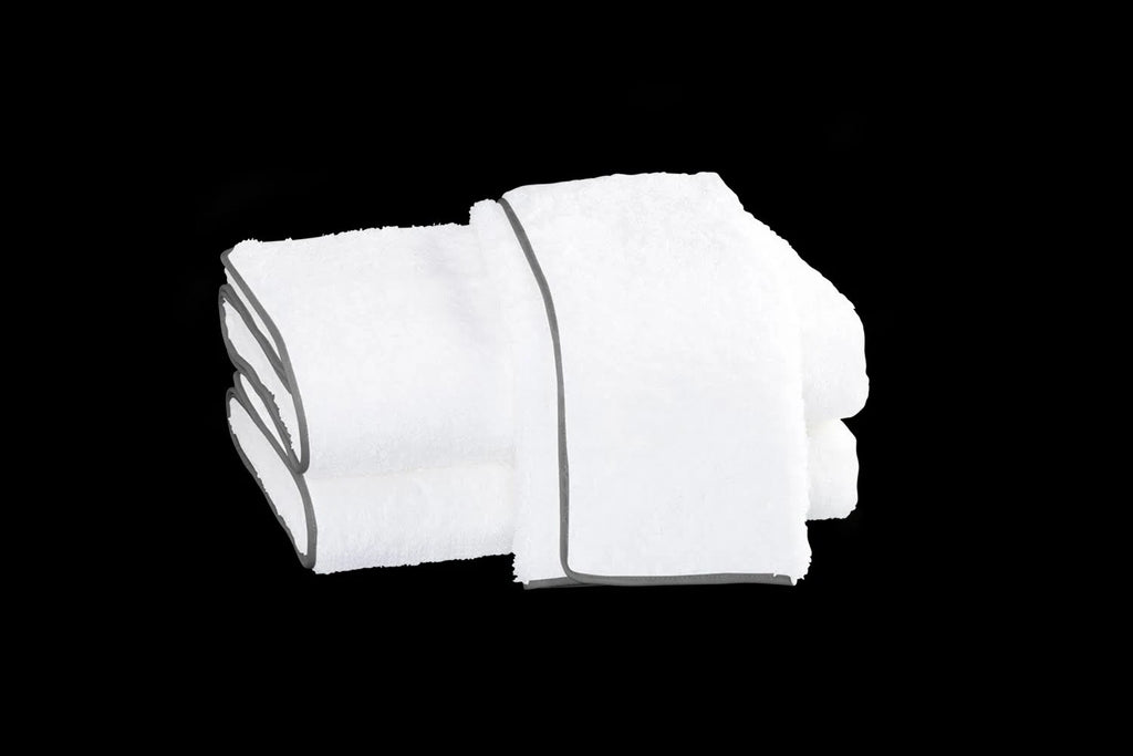 White Quilted Tub Mat G7218