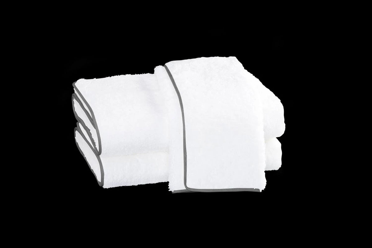 White Quilted Tub Mat G7218