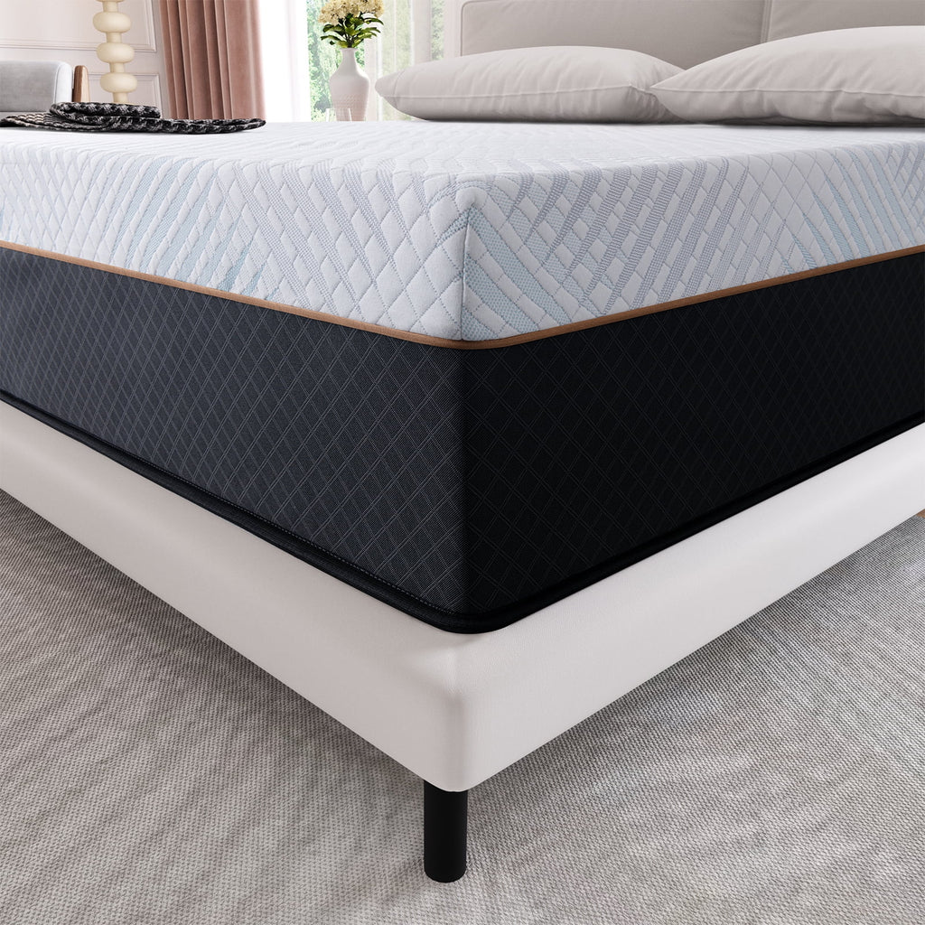 Queen 12 inch Medium Plush Innerspring Mattress L90960
