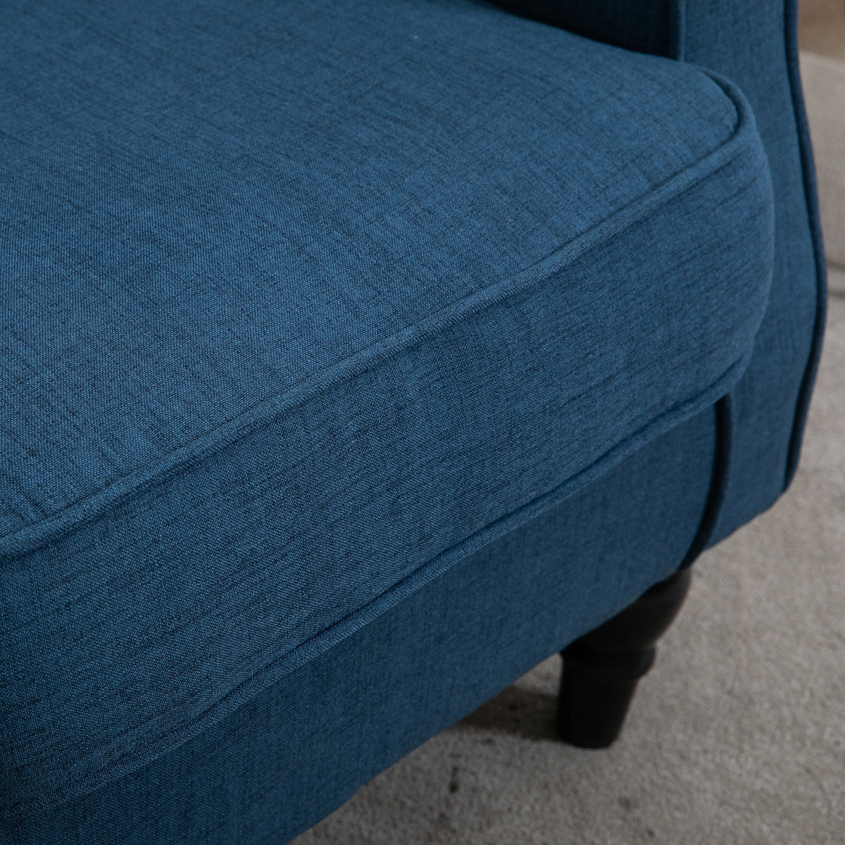 Blue Button-Tufted Accent Chair with Wingback R7622