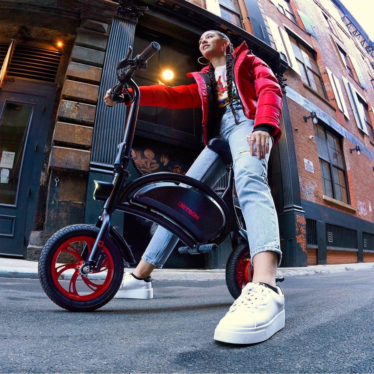 Folding Electric Ride-On with Twist Throttle, Black G23785
