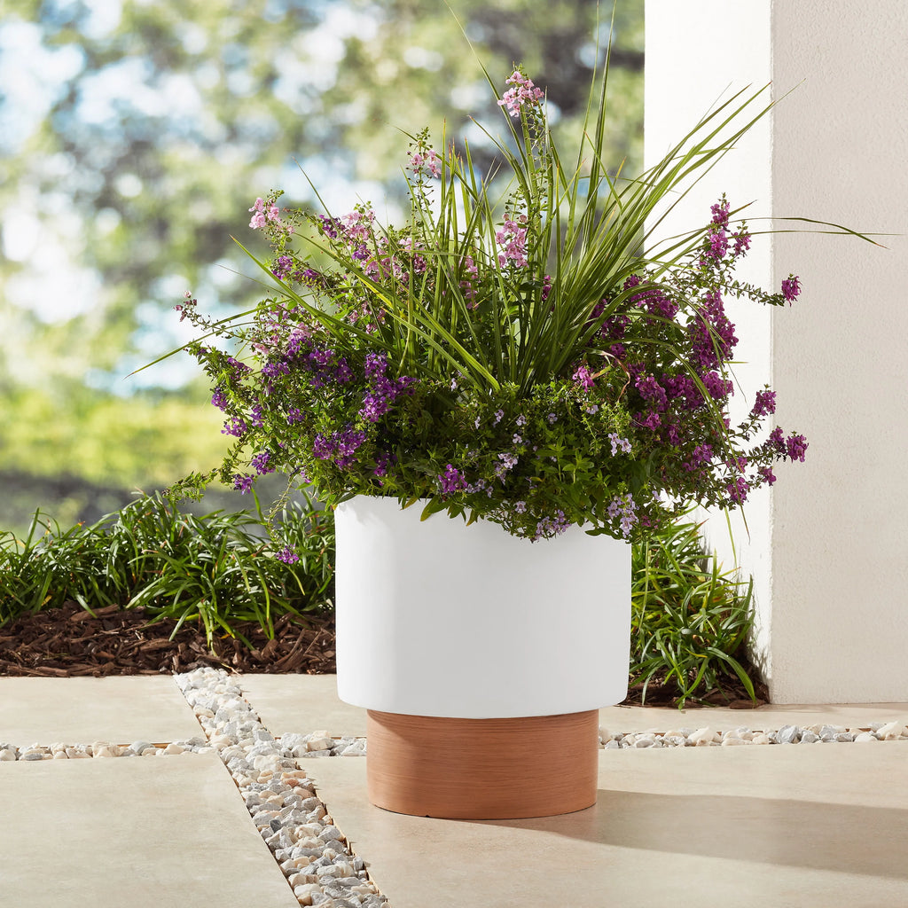 White Resin Planter R74852
