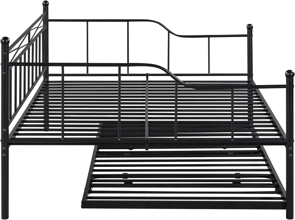 Full Size Metal Daybed with Twin Size Adjustable Trundle Z8957