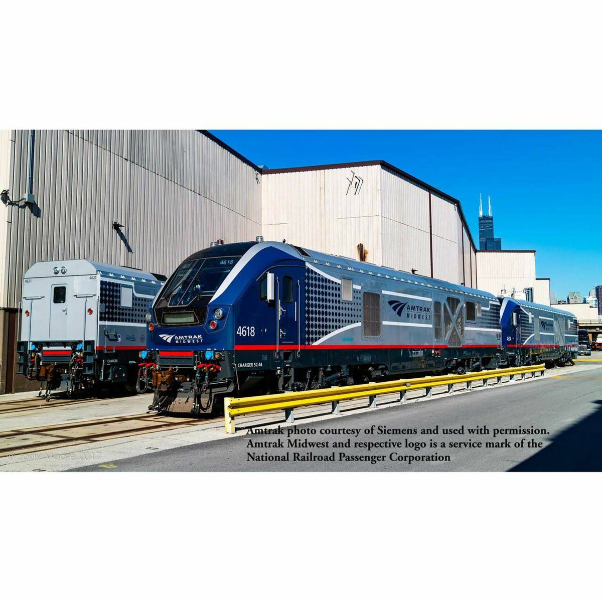 HO Scale Amtrak Midwest Charger SC-44 DCC Sound V379