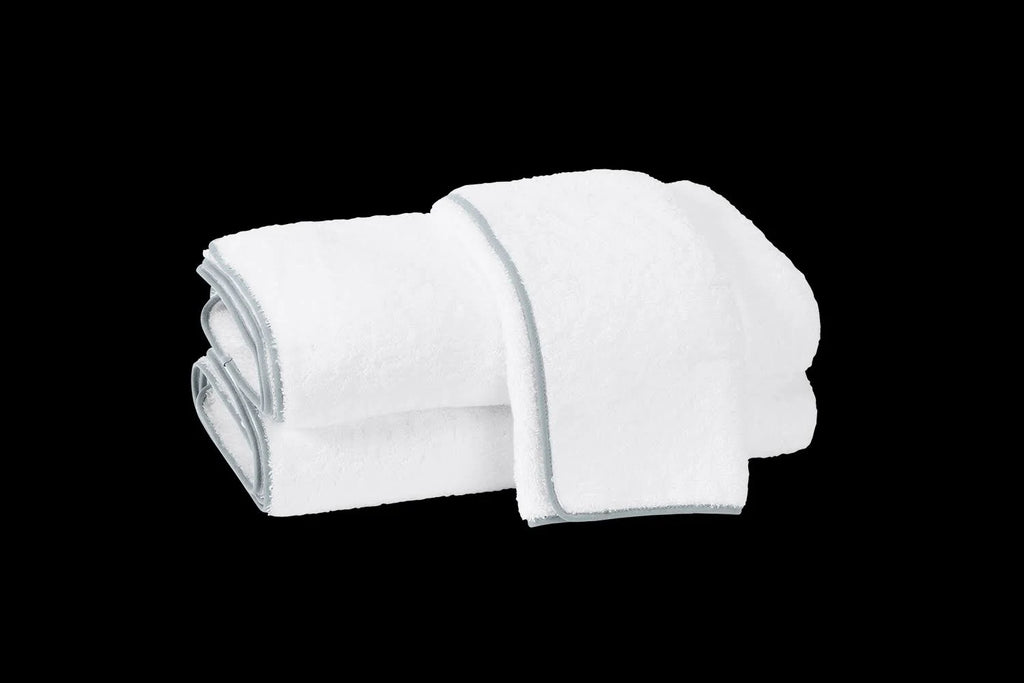 White Quilted Tub Mat G7218