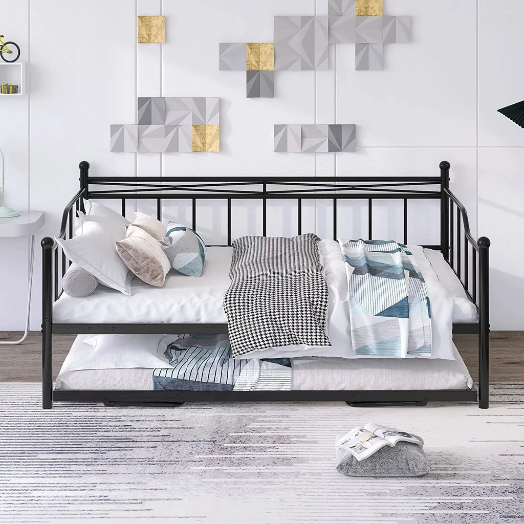 Full Size Metal Daybed with Twin Size Adjustable Trundle Z8957