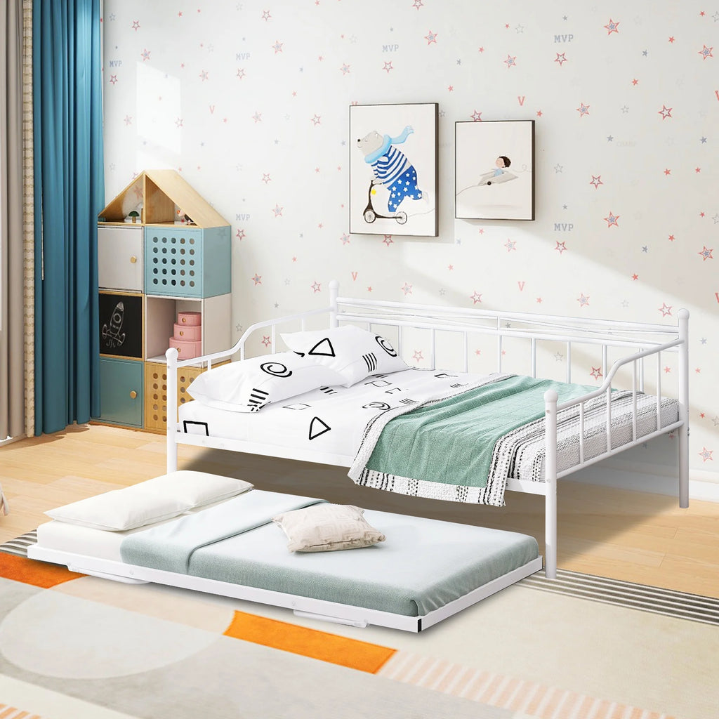 Full Size Metal Daybed with Twin Size Adjustable Trundle Z8957