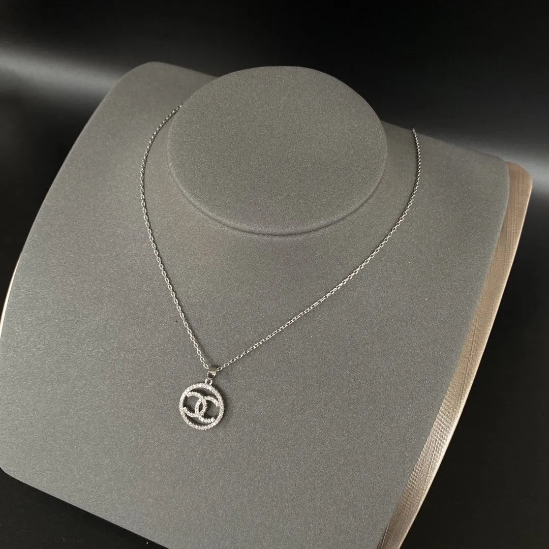 Necklace Q935