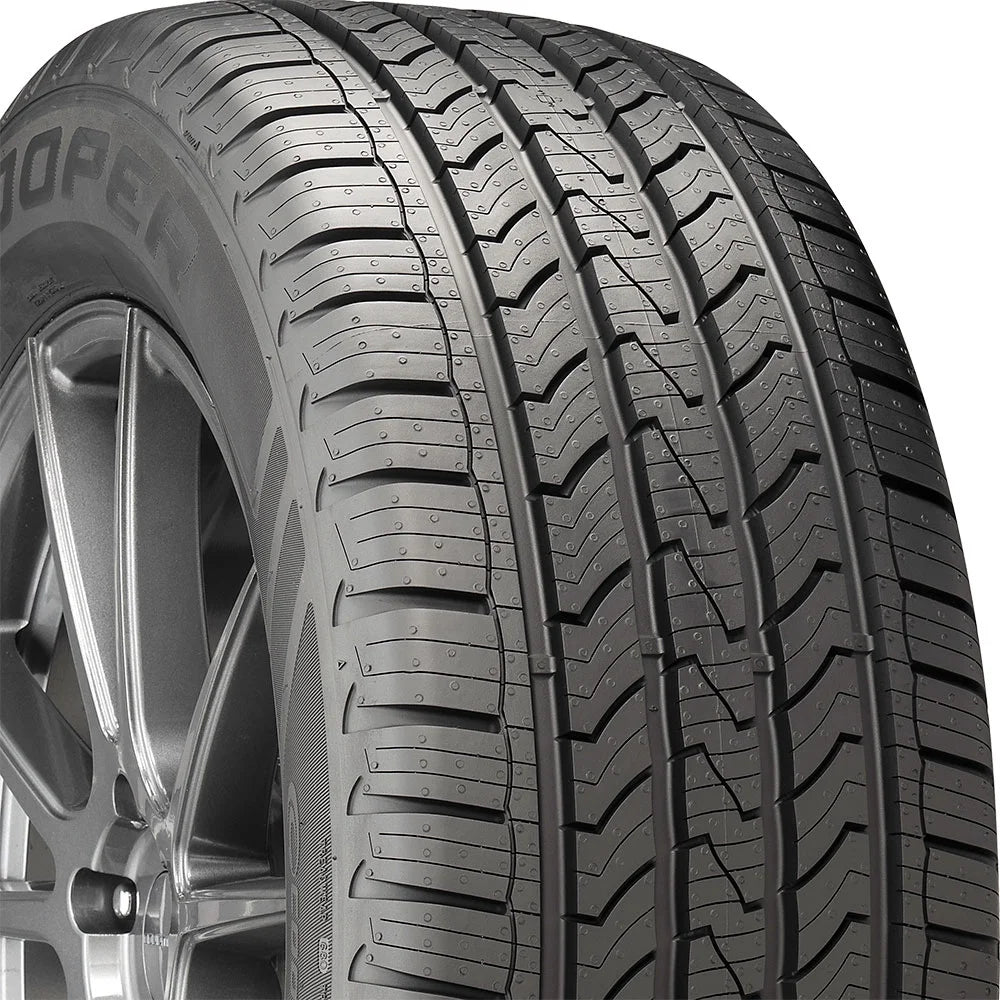 235/65R17 104H All Season Tires V834