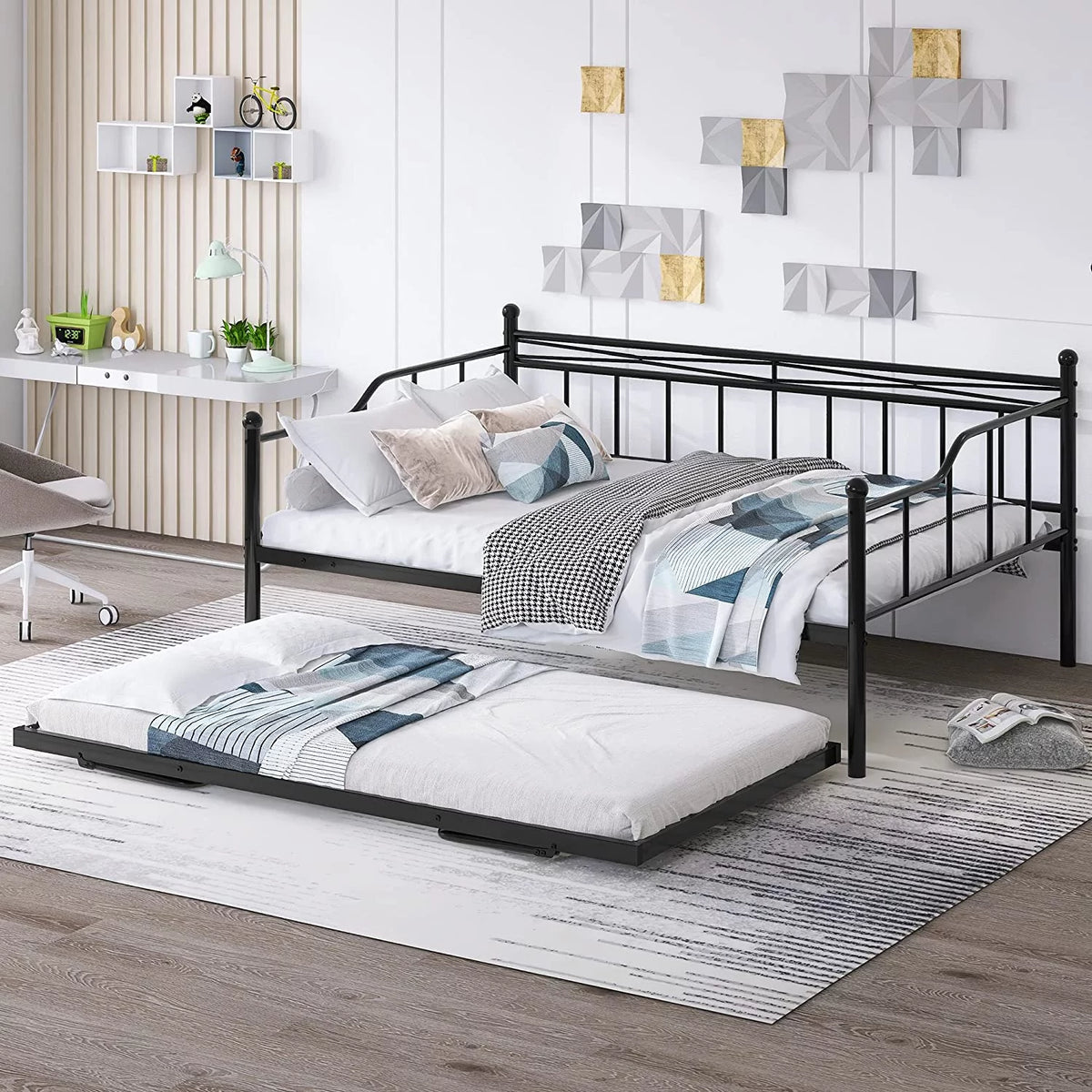 Full Size Metal Daybed with Twin Size Adjustable Trundle Z8957