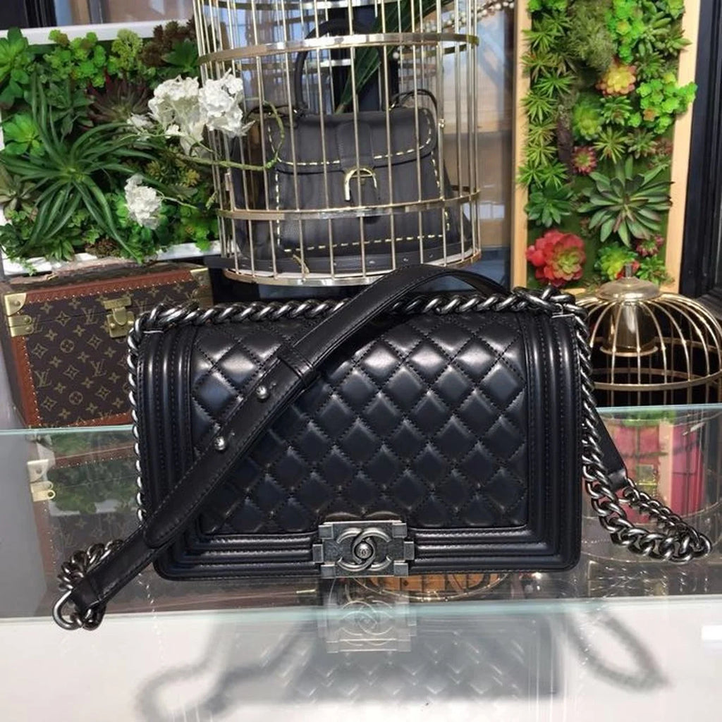 Black Shoulder And Crossbody Handbag W997